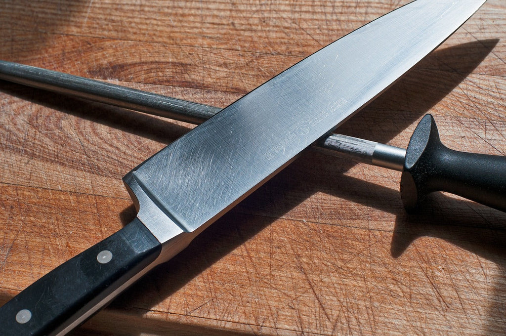 Using sharpening steel in 3 simple steps